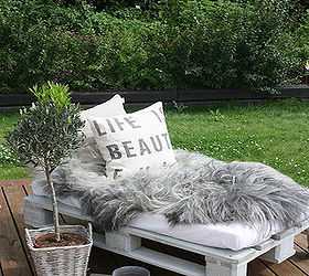 outdoor seating ideas, outdoor furniture, outdoor living, painted furniture, rustic furniture