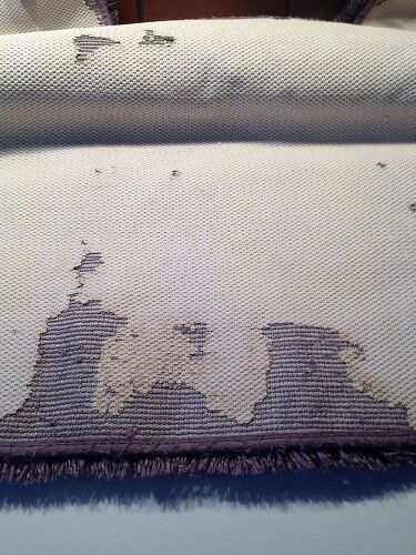 Rug latex backing disintegrating Rug latex backing disintegrating