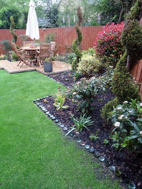 Garden Edge Ideas i like the neat and tidy edge edge with concrete 9 Amazing Garden Edge Ideas From Wildly Creative People Concrete Masonry Container Gardening Garden Edge Ideas 20 cheap creative and modern garden edging ideas 9 Amazing Garden Edge Ideas From Wildly Creative People Concrete Masonry Container Gardening