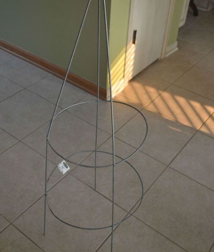 easy diy fall leaves potted topiary tree from a tomato cage, crafts, repurposing upcycling, seasonal holiday decor