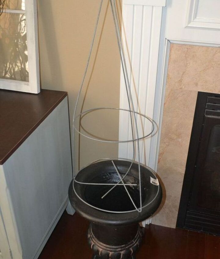 easy diy fall leaves potted topiary tree from a tomato cage, crafts, repurposing upcycling, seasonal holiday decor