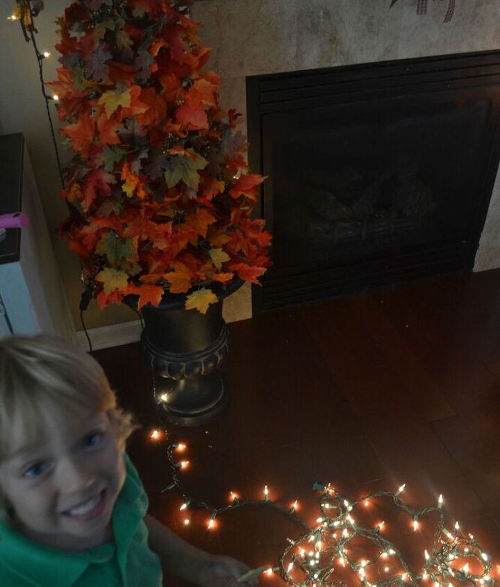 easy diy fall leaves potted topiary tree from a tomato cage, crafts, repurposing upcycling, seasonal holiday decor