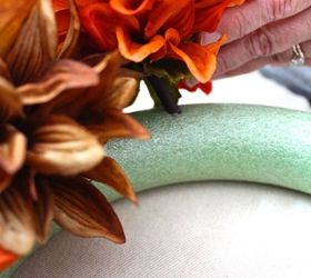 easy fall wreath in 5 minutes, crafts, seasonal holiday decor, wreaths