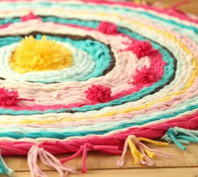 old t shirt rug on a hula hoop loom, crafts, flooring, repurposing upcycling