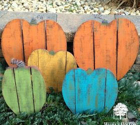 rustic wood pallet pumpkin patch, crafts, halloween decorations, pallet, seasonal holiday decor, thanksgiving decorations