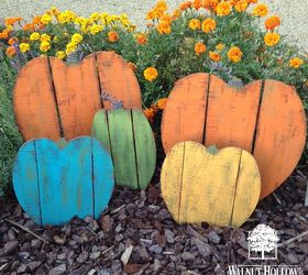 rustic wood pallet pumpkin patch, crafts, halloween decorations, pallet, seasonal holiday decor, thanksgiving decorations