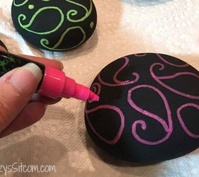 pretty yard art with liquid chalk markers, crafts