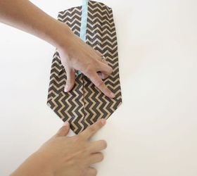 diy paper storage sacks, crafts, Crease that diamond