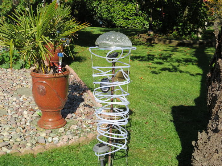 fun fast and easy solar halloween ghost crafts diy halloween decorations repurposing - Solar Halloween Decorations fun fast and easy solar halloween ghost crafts diy halloween decorations repurposing - Solar Halloween Decorations
