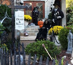 diy halloween sign, crafts, halloween decorations, seasonal holiday decor