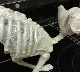 mummify a plastic skeleton, crafts, halloween decorations