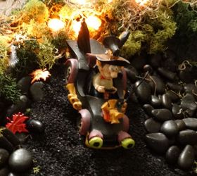 halloween miniature garden, gardening, halloween decorations, repurposing upcycling, seasonal holiday decor