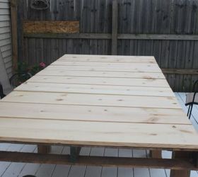 diy outdoor dining table from wood pallets, diy, outdoor furniture, painted furniture, pallet, woodworking projects