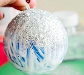 sparkling glitter ornaments, christmas decorations, crafts, how to, seasonal holiday decor