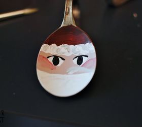 mismatched flatware santa, christmas decorations, crafts, repurposing upcycling, seasonal holiday decor