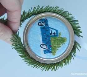 easy to make christmas ornaments with mason jar lids, christmas decorations, crafts, mason jars, seasonal holiday decor