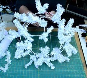 how to make deco mesh snowman wreath, crafts, how to, seasonal holiday decor, wreaths