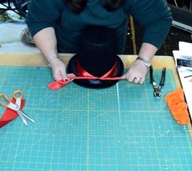 how to make deco mesh snowman wreath, crafts, how to, seasonal holiday decor, wreaths