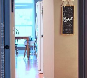 diy thankful chalkboard that s perfect for thanksgiving, chalkboard paint, crafts, seasonal holiday decor, thanksgiving decorations