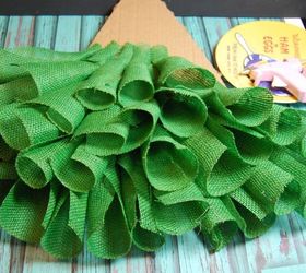 burlap christmas tree decor, christmas decorations, crafts, seasonal holiday decor, wreaths