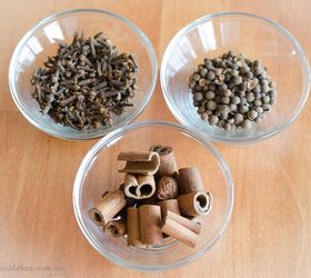 christmas scented paper sachets easy inexpensive diy gifts to make, christmas decorations, crafts, seasonal holiday decor