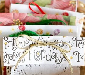 christmas scented paper sachets easy inexpensive diy gifts to make, christmas decorations, crafts, seasonal holiday decor