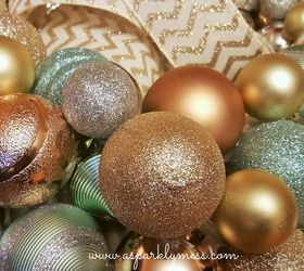 diy holiday ornament wreath, christmas decorations, crafts, seasonal holiday decor, wreaths