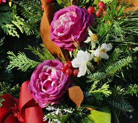 how can you dress up a basic evergreen wreath, christmas decorations, crafts, seasonal holiday decor, wreaths