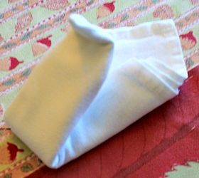 turkey napkin fold diy, seasonal holiday decor, thanksgiving decorations