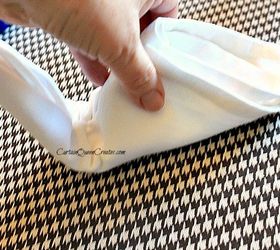 turkey napkin fold diy, seasonal holiday decor, thanksgiving decorations