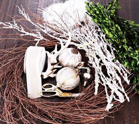 diy christmas wreath so easy, christmas decorations, crafts, wreaths