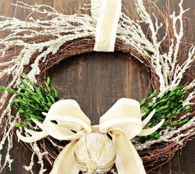 diy christmas wreath so easy, christmas decorations, crafts, wreaths