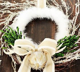 diy christmas wreath so easy, christmas decorations, crafts, wreaths