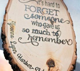 diy woodburned tribute plaque for a loved one for beginners, crafts