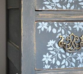 giving an old oak chest a new look, chalk paint, painted furniture