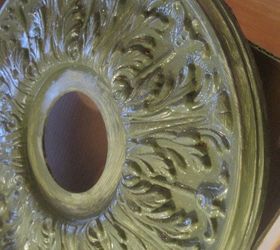 repurposed ceiling medallion wreath, christmas decorations, crafts, seasonal holiday decor, wall decor, wreaths