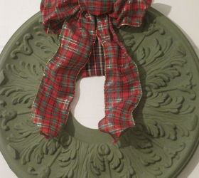 repurposed ceiling medallion wreath, christmas decorations, crafts, seasonal holiday decor, wall decor, wreaths