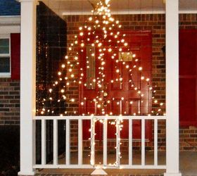 wire fencing turned christmas light decor, christmas decorations, seasonal holiday decor