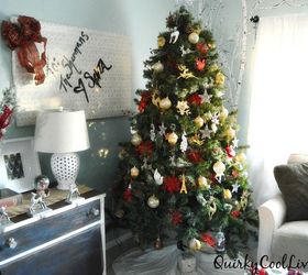 a cozy christmas home, christmas decorations, home decor, seasonal holiday decor