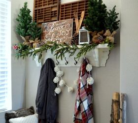 cozy farmhouse entryway home for christmas homeforchristmas, christmas decorations, home decor, seasonal holiday decor