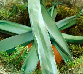 decorate your birdbath every christmas with this clever gorgeous idea, christmas decorations, outdoor living, seasonal holiday decor
