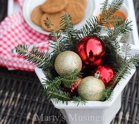 inexpensive deck decorating ideas for christmas that even you can do, christmas decorations, decks, home decor, seasonal holiday decor