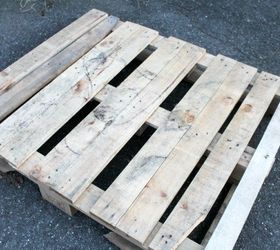 how to make a wood pallet snowman, christmas decorations, how to, pallet, seasonal holiday decor, woodworking projects