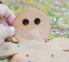 handmade gingerbread boys and girls, christmas decorations, crafts, seasonal holiday decor