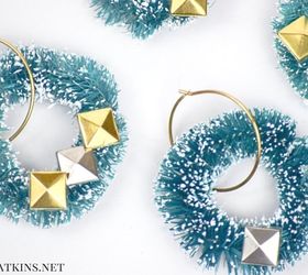 diy wreath wine glass charms, christmas decorations, crafts, seasonal holiday decor