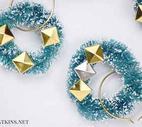 diy wreath wine glass charms, christmas decorations, crafts, seasonal holiday decor