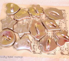 repurposed cookie cutter ornaments, christmas decorations, crafts, decoupage, repurposing upcycling, seasonal holiday decor