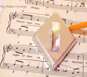 repurposed cookie cutter ornaments, christmas decorations, crafts, decoupage, repurposing upcycling, seasonal holiday decor