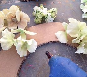 faux floral initial decor, crafts