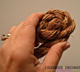 using rope to repurpose christmas decor, christmas decorations, crafts, seasonal holiday decor
